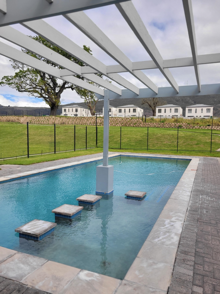 3 Bedroom Property for Sale in Honeydew Country Estate Western Cape